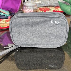 DDgro Gray Electronics Accessories Organizing Case Like New
